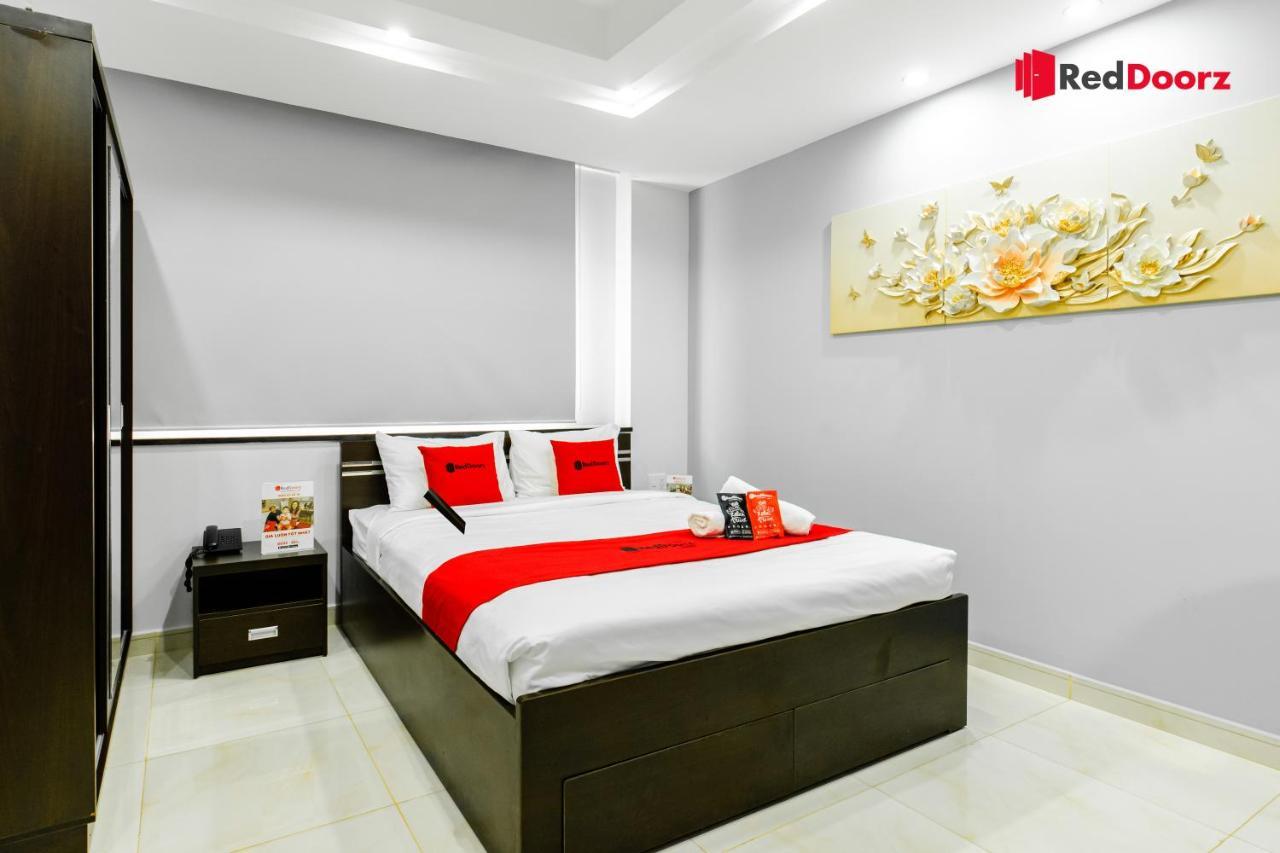 Reddoorz New Haru Hotel Phan Khiem Ich Хошимін Екстер'єр фото