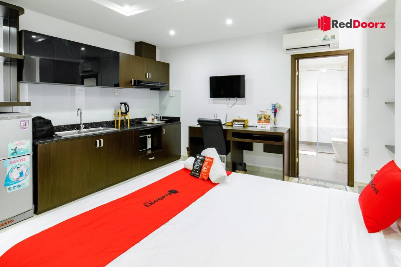 Reddoorz New Haru Hotel Phan Khiem Ich Хошимін Екстер'єр фото