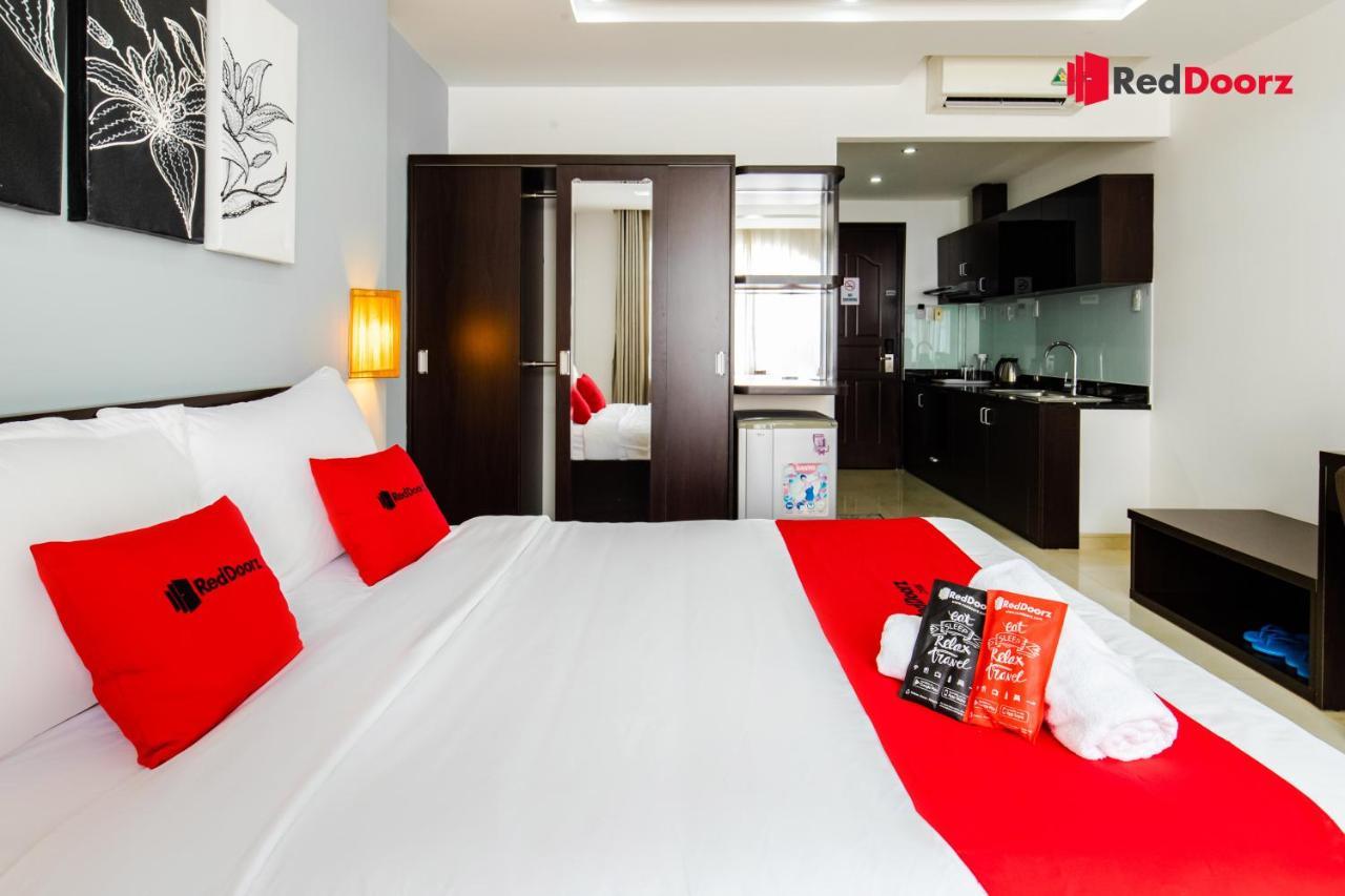 Reddoorz New Haru Hotel Phan Khiem Ich Хошимін Екстер'єр фото